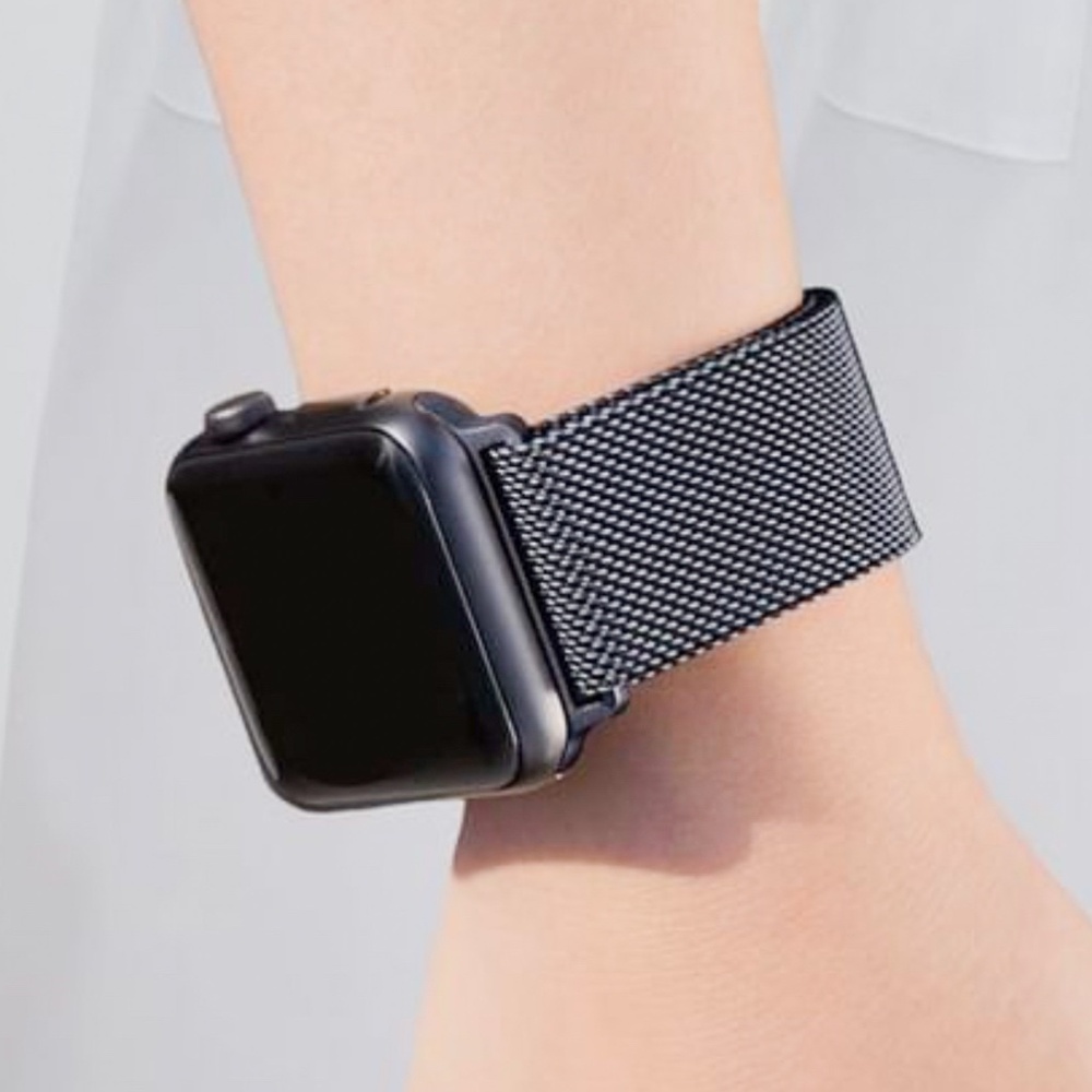 Black Magnetic Mesh Apple Watch Strap (Fits 38/40/41mm)